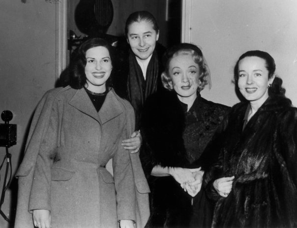 Agnes & Marlene Dietrich